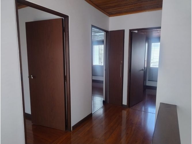 Casa de 5 alcobas en venta en Cedritos, Bogotá, 204 m² · foto 22 de 24