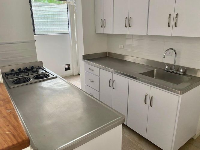 Apartamento de 2 alcobas en venta en San Lucas, Medellín, 99 m² · foto 2 de 18