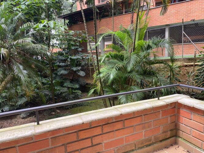 Apartamento de 2 alcobas en venta en San Lucas, Medellín, 99 m² · foto 3 de 18