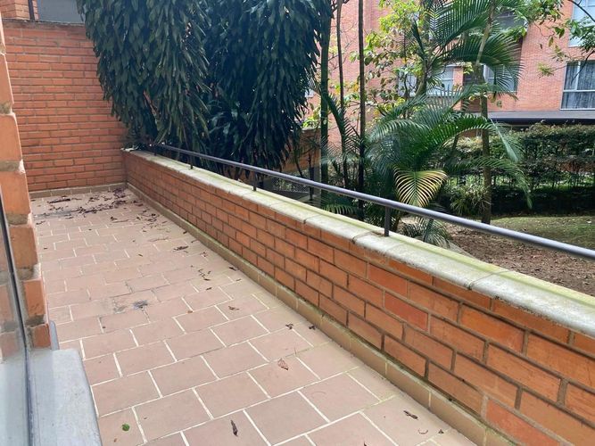 Apartamento de 2 alcobas en venta en San Lucas, Medellín, 99 m² · foto 8 de 18