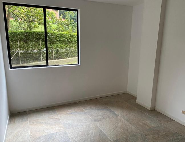 Apartamento de 2 alcobas en venta en San Lucas, Medellín, 99 m² · foto 9 de 18