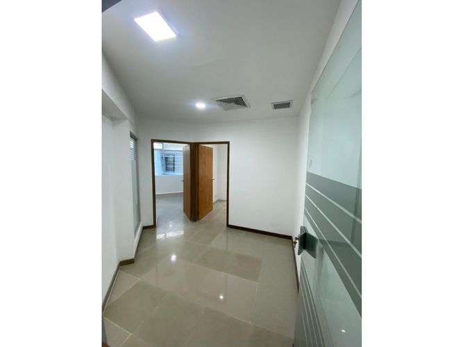 Oficina en arriendo en Santa Monica, Cali, 38 m² · foto 3 de 10