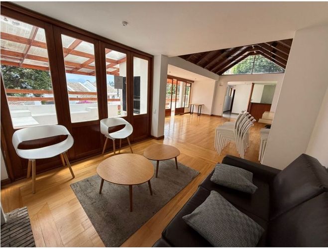 Casa de 4 alcobas en venta en Lindaraja, Bogotá, 278 m² · foto 14 de 19