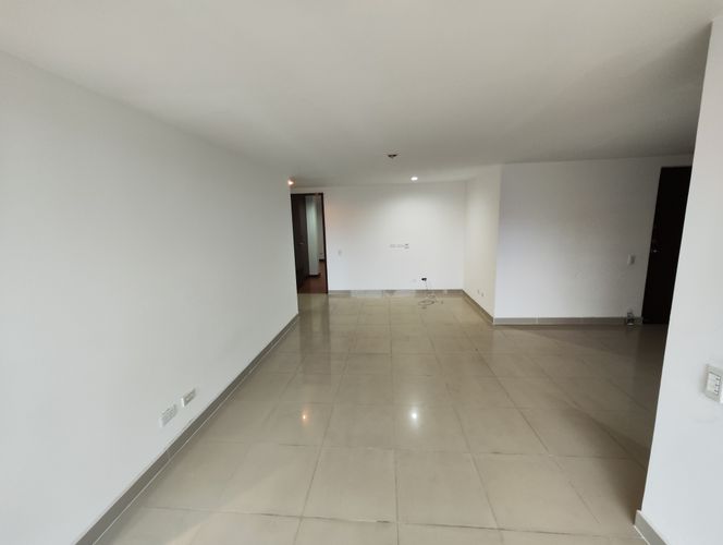 Apartamento de 2 alcobas en arriendo en Laureles, Medellín, 90 m² · foto 5 de 14