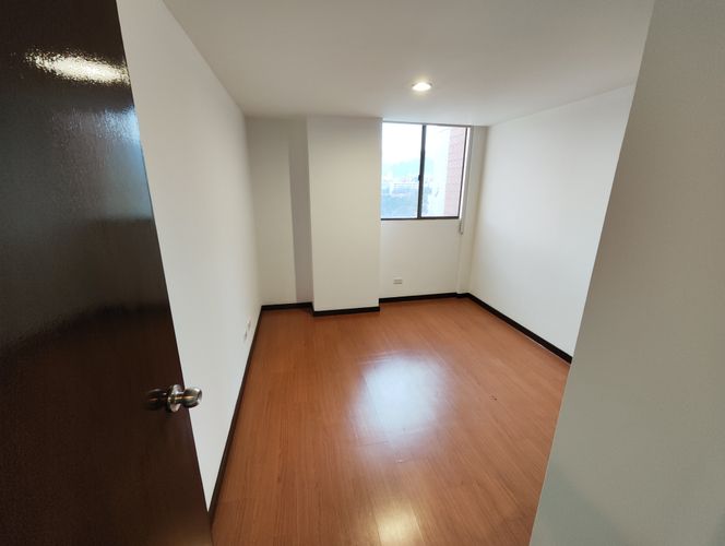 Apartamento de 2 alcobas en arriendo en Laureles, Medellín, 90 m² · foto 7 de 14