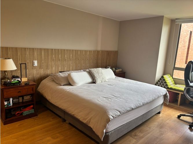 Apartamento de 3 alcobas en venta en La Carolina, Bogotá, 168 m² · foto 9 de 14