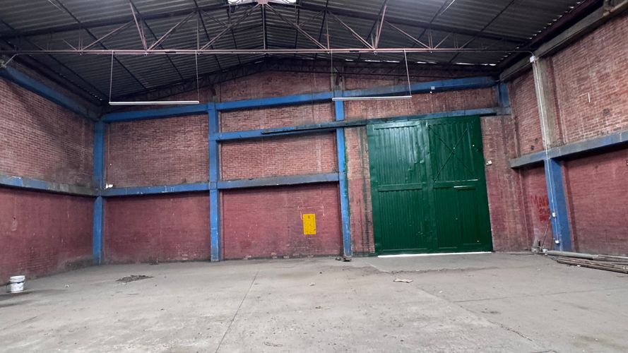Bodega en arriendo en Flora Industrial, Cali, 2290 m² · foto 2 de 24