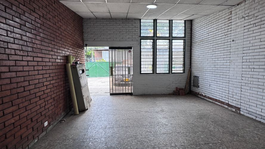 Bodega en arriendo en Flora Industrial, Cali, 2290 m² · foto 22 de 24