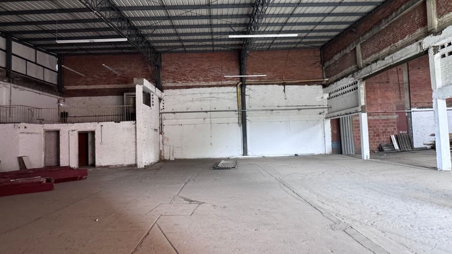 Bodega en arriendo en Flora Industrial, Cali, 2300 m² · foto 5 de 24