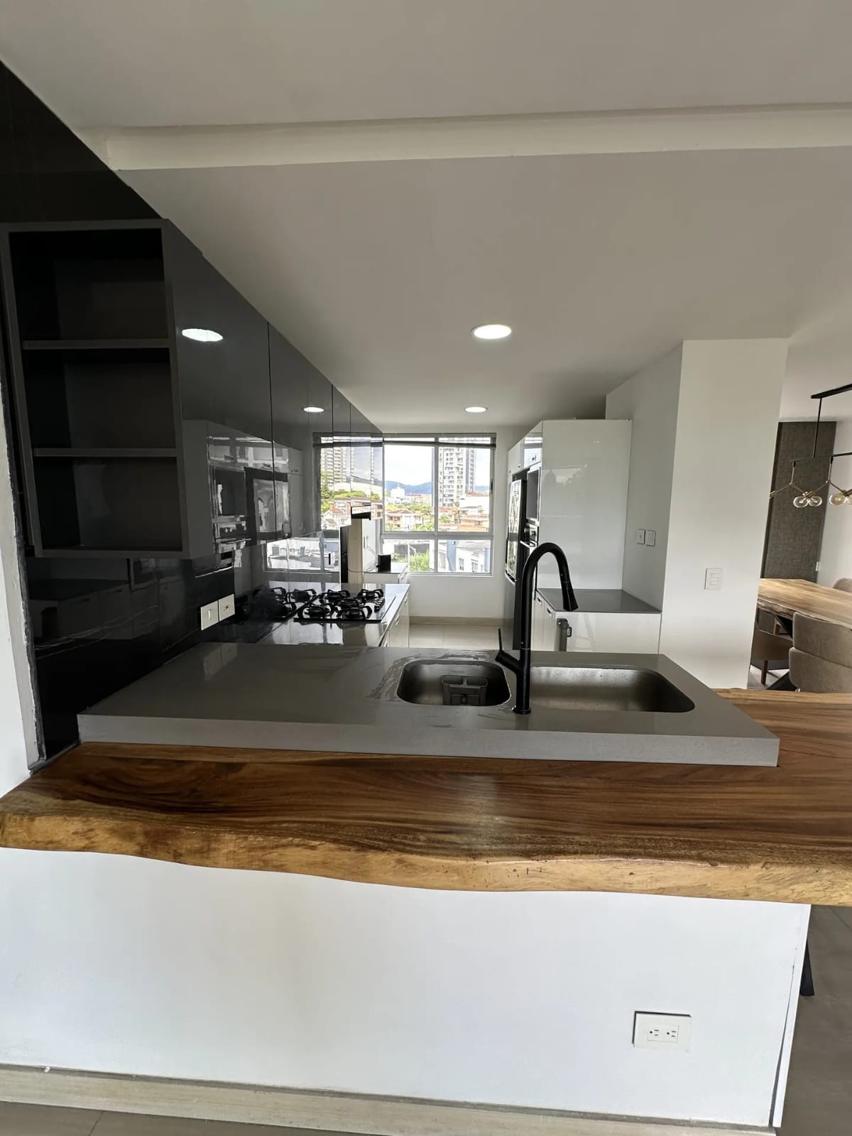 Apartamento en venta en Pinares Alto, Pereira · foto 5 de 8