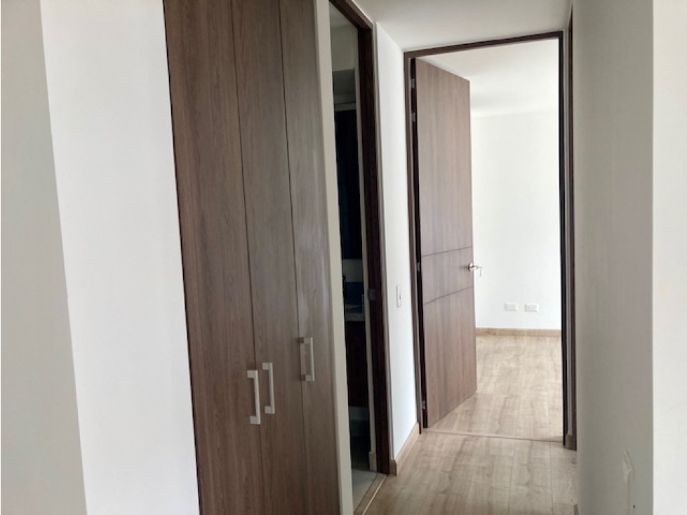 Apartamento en venta en La Felicidad, Bogotá · foto 4 de 17