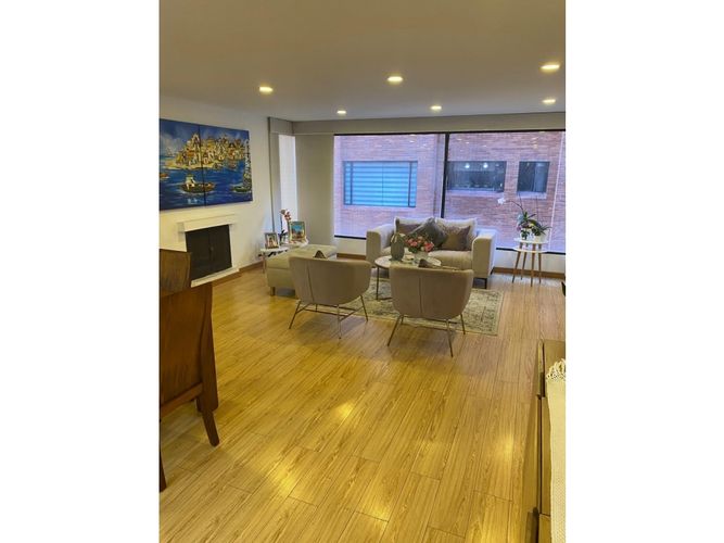 Apartamento de 2 alcobas en venta en Chico, Bogotá, 141 m² · foto 2 de 20