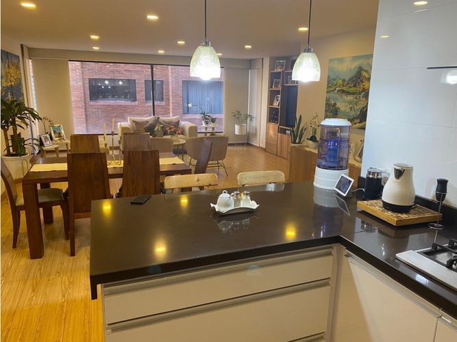 Apartamento de 2 alcobas en venta en Chico, Bogotá, 141 m² · foto 3 de 20