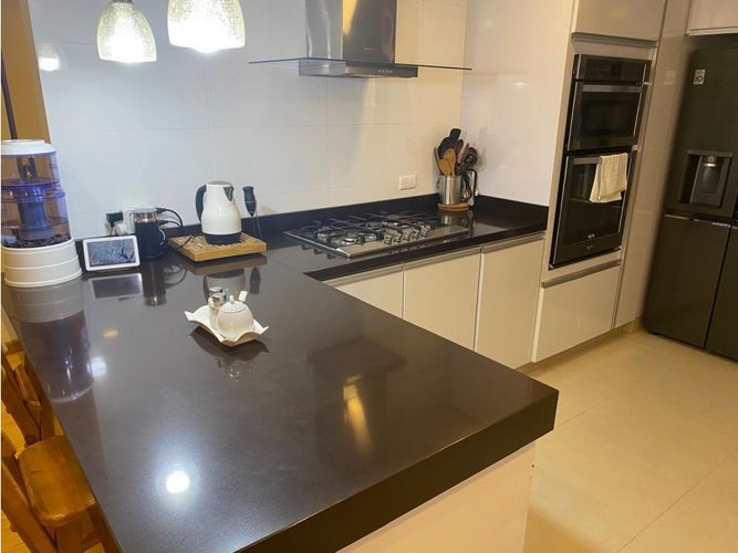 Apartamento de 2 alcobas en venta en Chico, Bogotá, 141 m² · foto 8 de 20