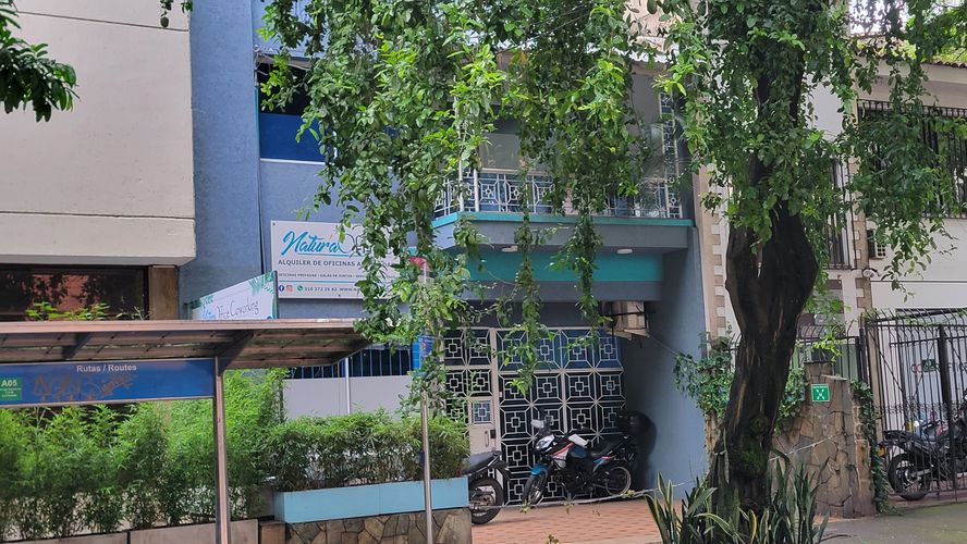Casa de 11 alcobas en venta en Centenario, Cali, 320 m² · foto 11 de 24