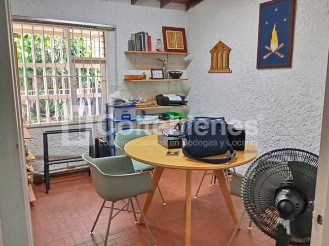 Casa de 10 alcobas en venta en Patio Bonito, Medellín, 300 m² · foto 7 de 16