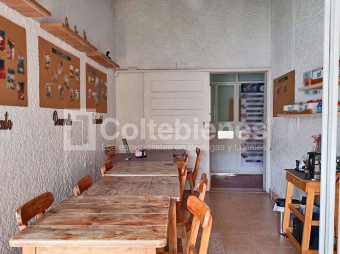 Casa de 10 alcobas en venta en Patio Bonito, Medellín, 300 m² · foto 11 de 16