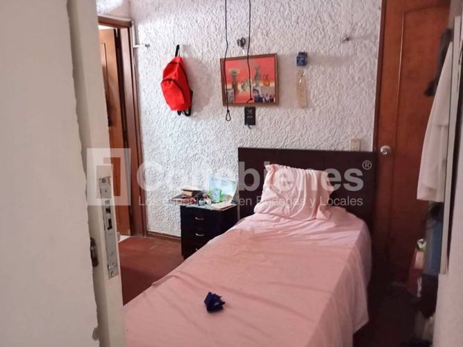 Casa de 10 alcobas en venta en Patio Bonito, Medellín, 300 m² · foto 15 de 16