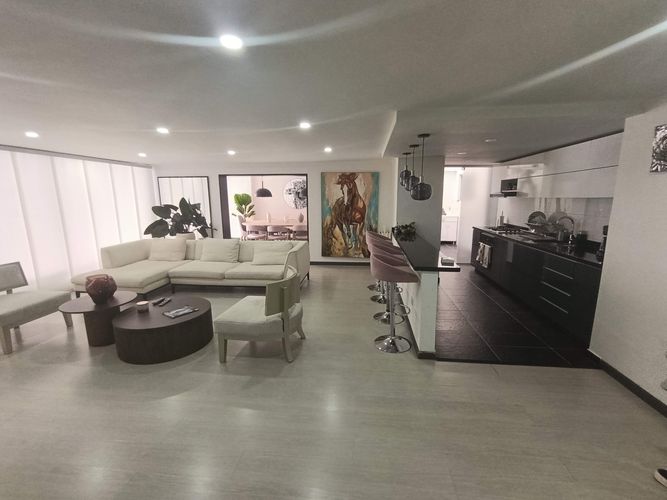 Apartamento de 3 alcobas en venta en Chico Norte, Bogotá, 270 m² · foto 2 de 24