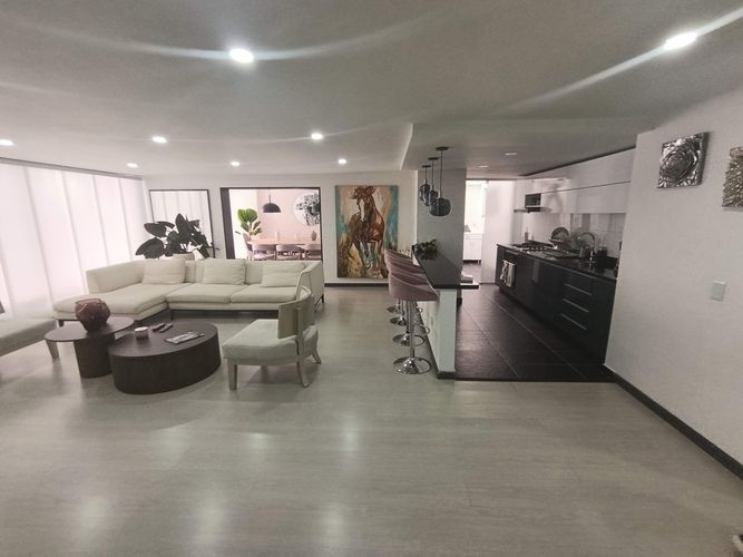 Apartamento de 3 alcobas en venta en Chico Norte, Bogotá, 270 m² · foto 5 de 24