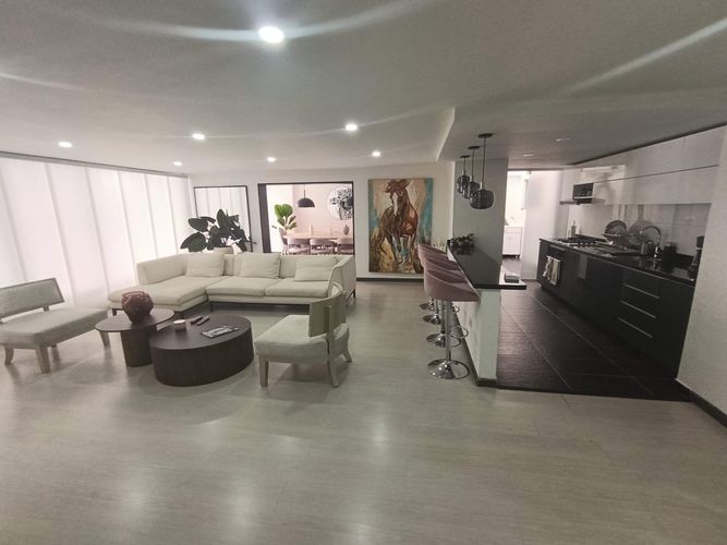 Apartamento de 3 alcobas en venta en Chico Norte, Bogotá, 270 m² · foto 6 de 24