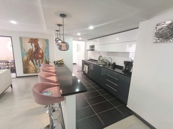 Apartamento de 3 alcobas en venta en Chico Norte, Bogotá, 270 m² · foto 9 de 24