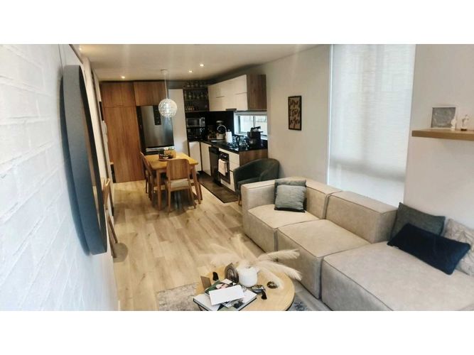 Apartaestudio en venta en Chico, Bogotá, 52 m² · foto 2 de 24