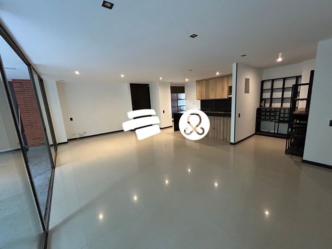 Apartamento de 3 alcobas en venta en Altos Del Poblado, Medellín, 135 m² · foto 4 de 24