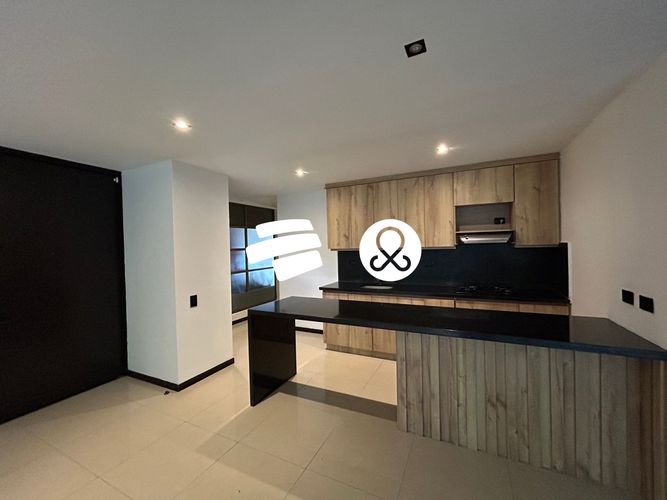 Apartamento de 3 alcobas en venta en Altos Del Poblado, Medellín, 135 m² · foto 5 de 24