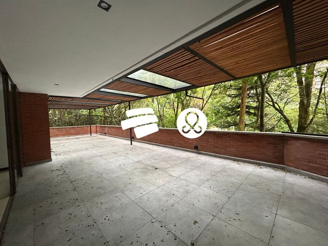 Apartamento de 3 alcobas en venta en Altos Del Poblado, Medellín, 135 m² · foto 6 de 24