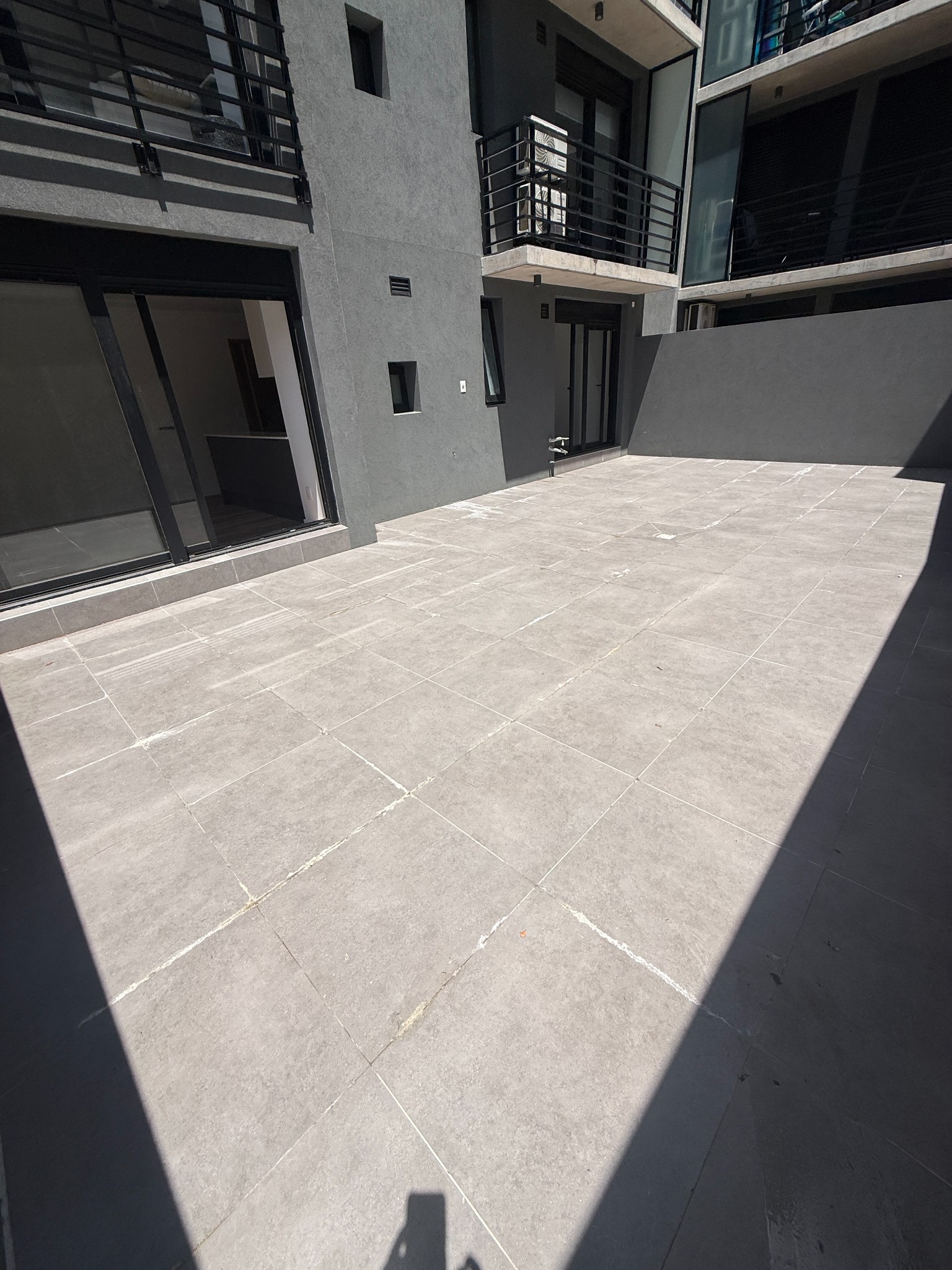 Vendo exclusivo Apartamento de 1 Dormitorio con Amplia Terraza, ¡A Estrenar y Listo para Disfrutar! - Vista 5