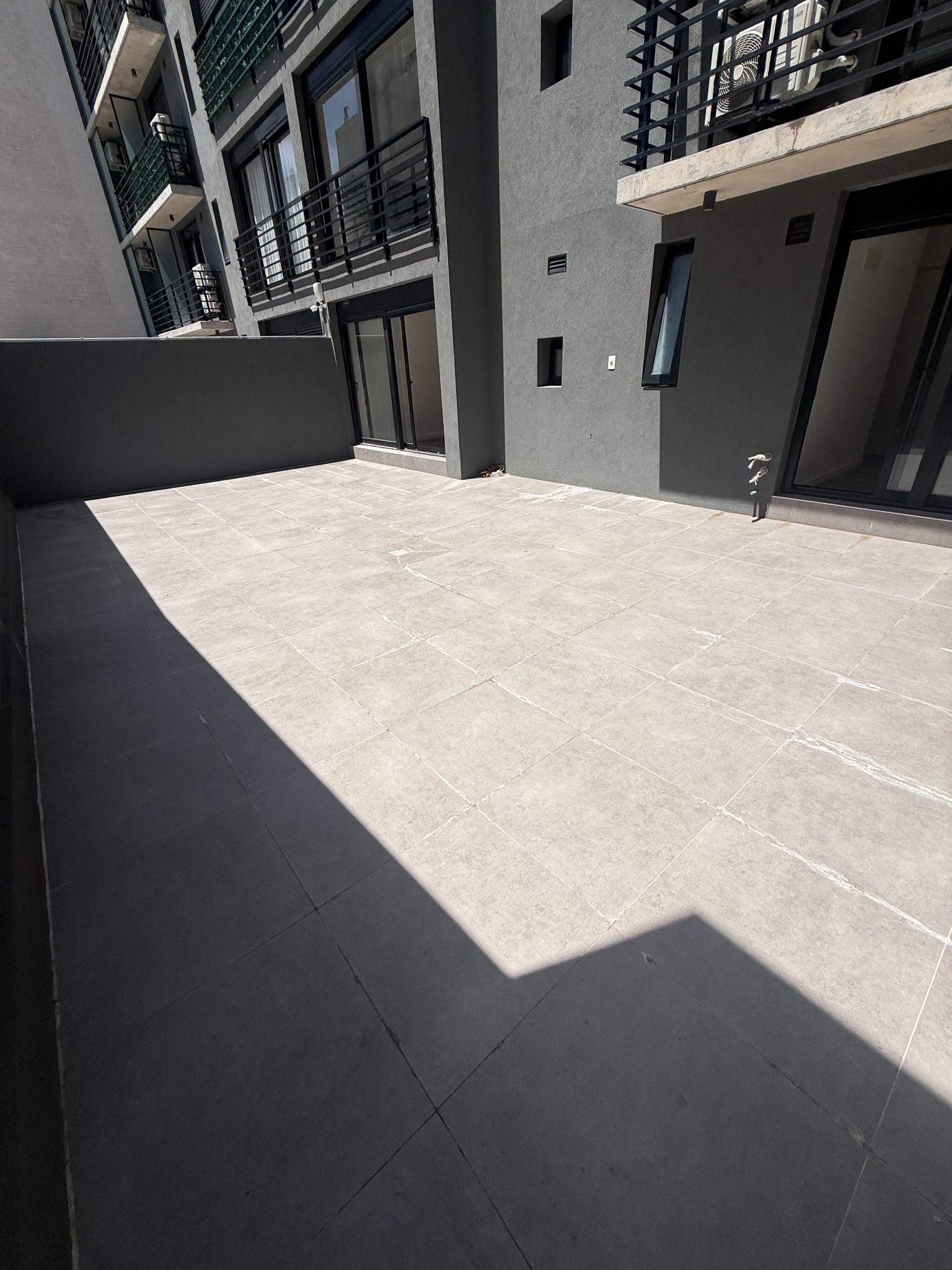 Vendo exclusivo Apartamento de 1 Dormitorio con Amplia Terraza, ¡A Estrenar y Listo para Disfrutar! - Vista 6