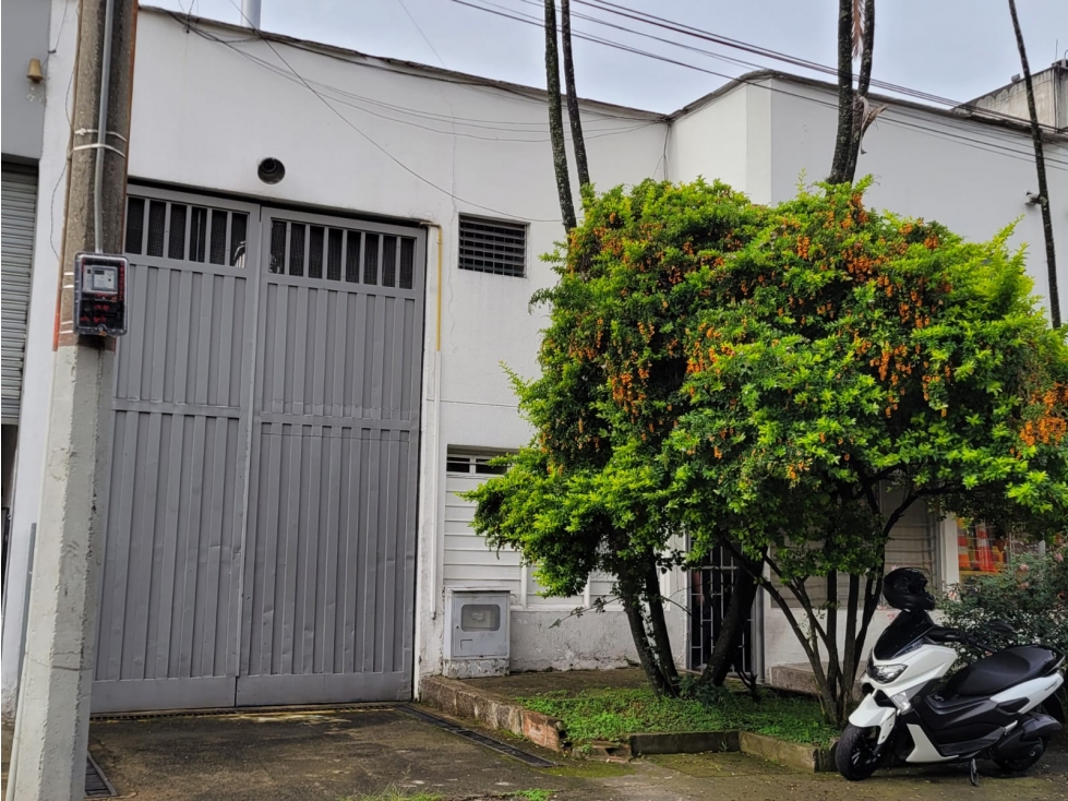 Warehouse for sale in Guayabal, Medellín 2