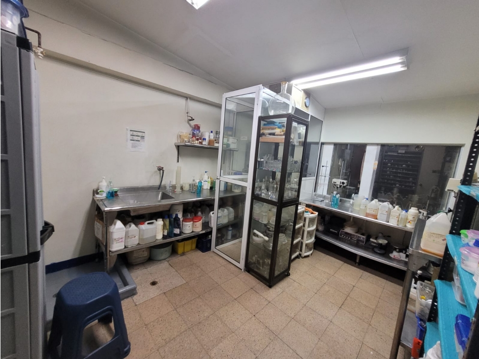 Warehouse for sale in Guayabal, Medellín 4