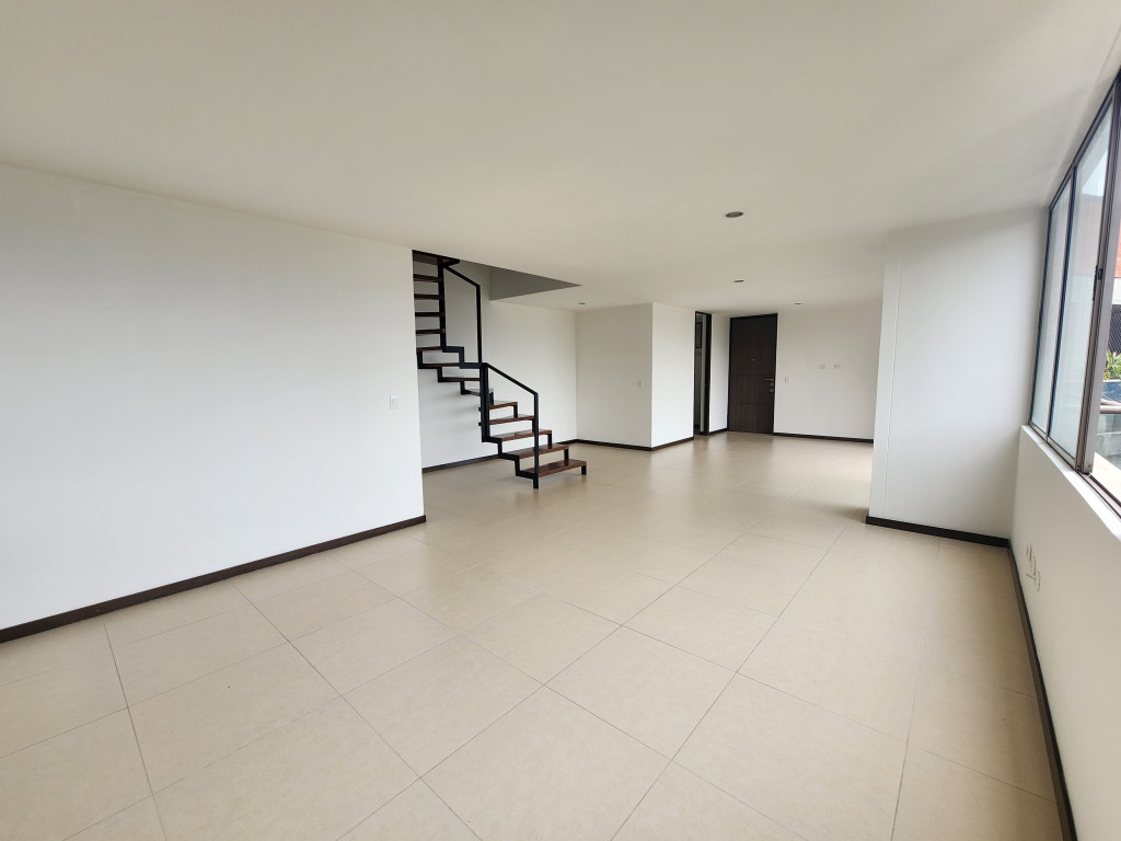 Apartamento en venta en Altos del poblado, Medellín [No disponible] 2