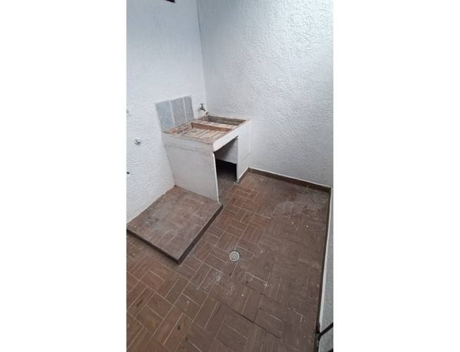 Casa de 3 alcobas en venta en La Esmeralda, Girón, 80 m² · foto 2 de 15
