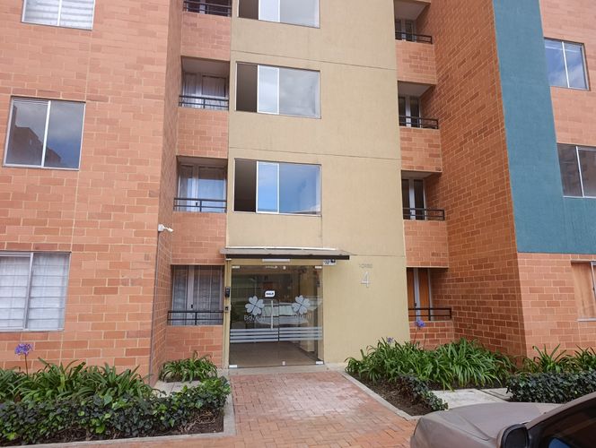 Apartamento de 3 alcobas en venta en Conjunto Residencial Boreal, Madrid, 52 m² · foto 4 de 17