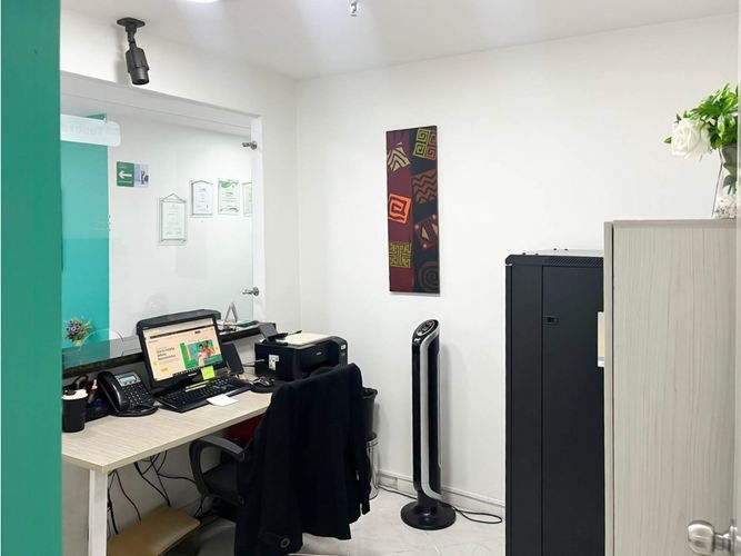 Oficina en venta en La Candelaria, Medellín, 138 m² · foto 4 de 12