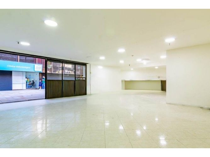Oficina en venta en La Candelaria, Medellín, 138 m² · foto 5 de 12