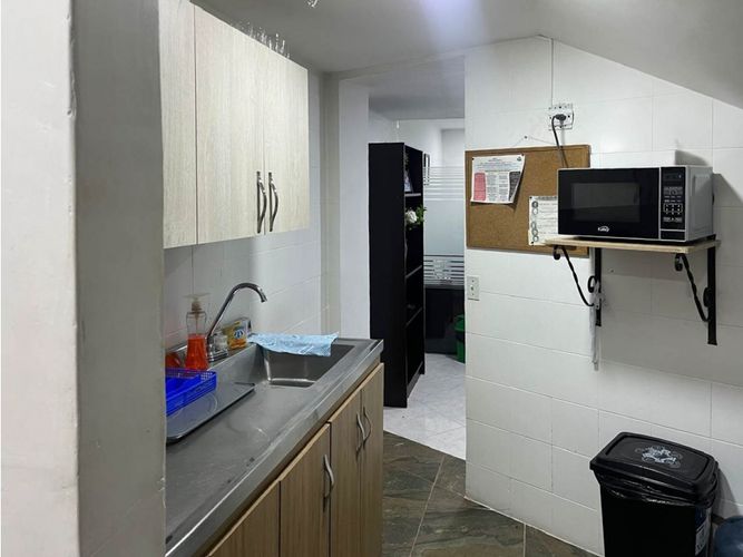 Oficina en venta en La Candelaria, Medellín, 138 m² · foto 6 de 12