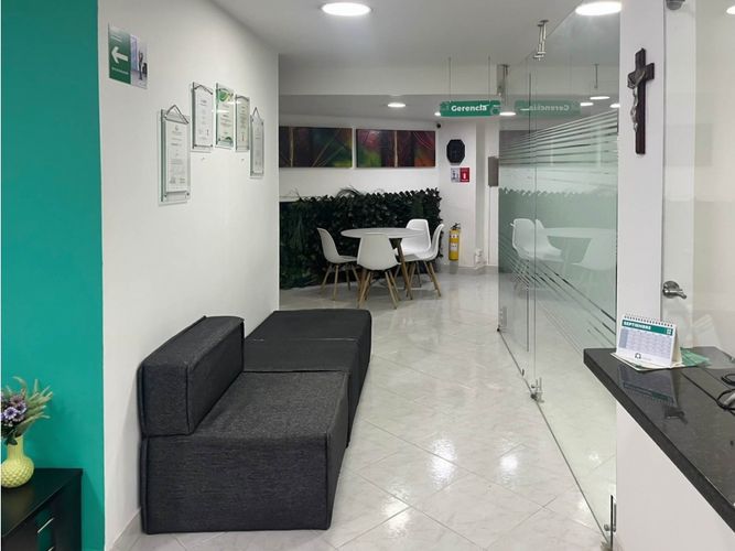 Oficina en venta en La Candelaria, Medellín, 138 m² · foto 10 de 12