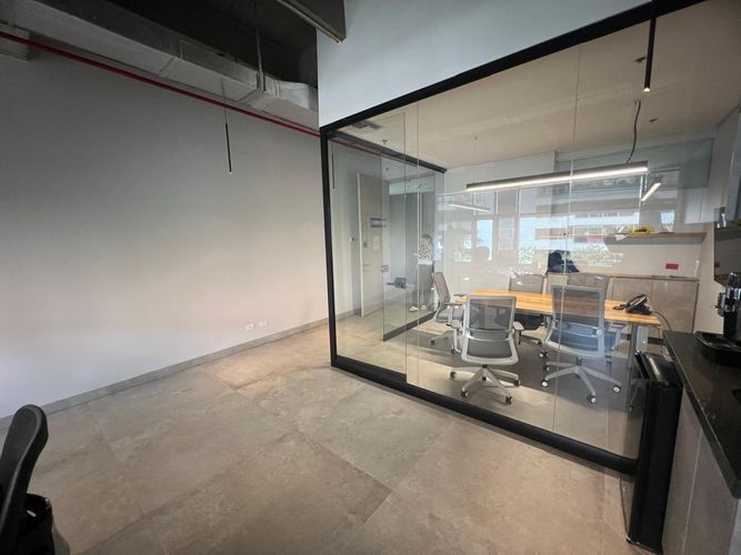 Oficina en arriendo en El Poblado, Medellín, 45 m² · foto 6 de 9