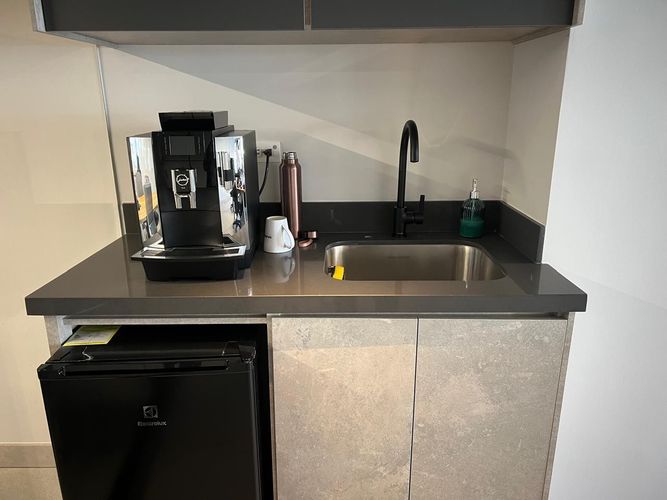 Oficina en arriendo en El Poblado, Medellín, 45 m² · foto 3 de 9