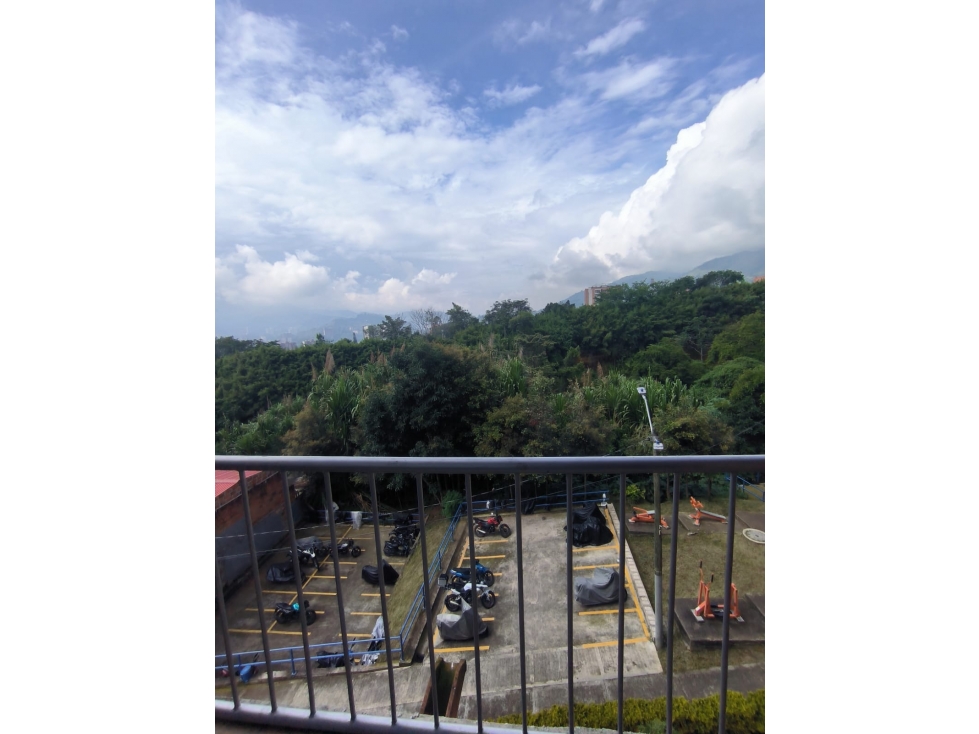 Apartamento en venta en San Andres, La Estrella · foto 2 de 20