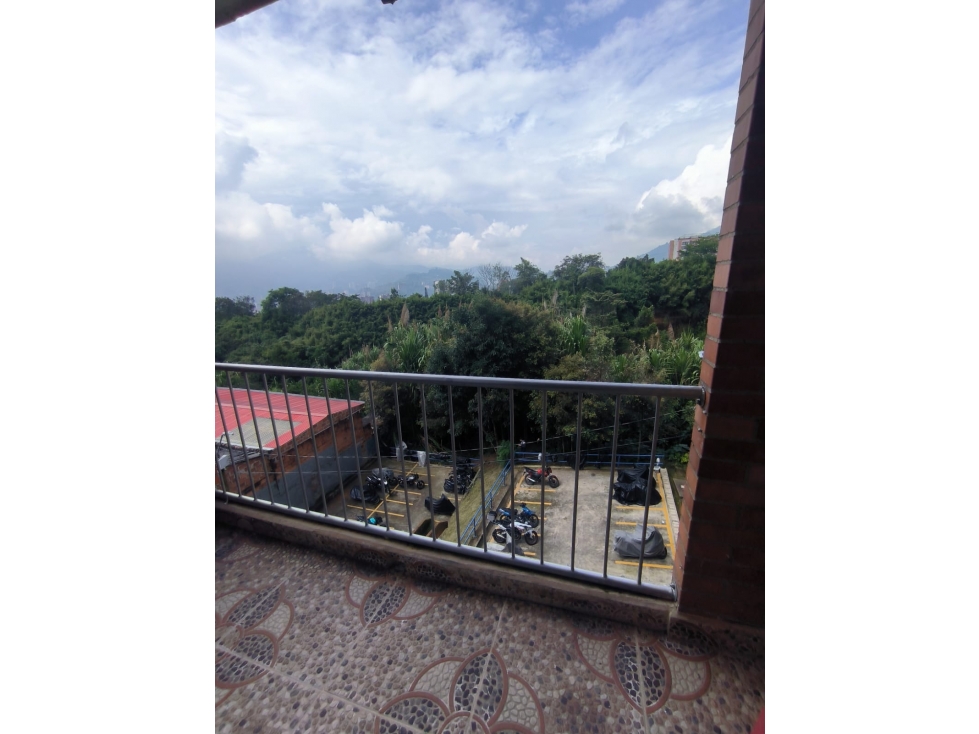 Apartamento en venta en San Andres, La Estrella · foto 19 de 20