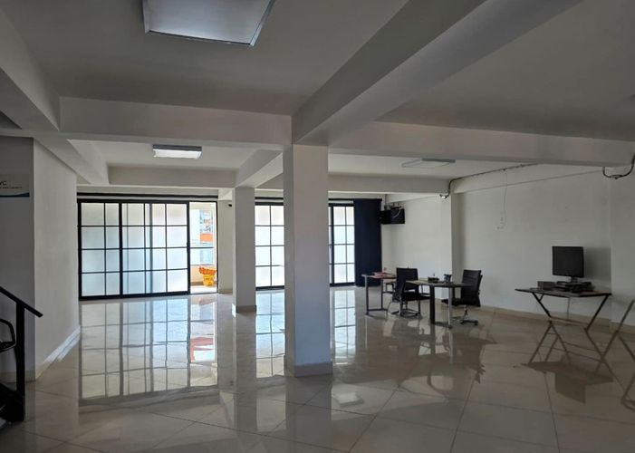 Oficina en arriendo en Belén, Medellín, 175 m² · foto 2 de 18