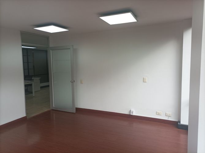 Oficina en arriendo en Chico Norte, La Calera, 118 m² · foto 11 de 24