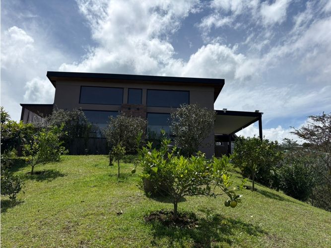 Casa de 3 alcobas en venta en El Capiro, Rionegro, 278 m² · foto 9 de 24
