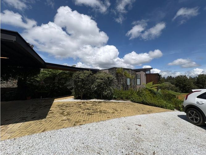 Casa de 3 alcobas en venta en El Capiro, Rionegro, 278 m² · foto 13 de 24