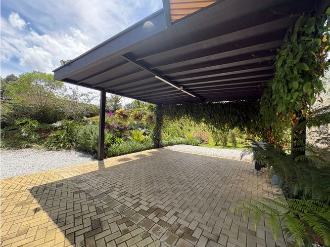 Casa de 3 alcobas en venta en El Capiro, Rionegro, 278 m² · foto 15 de 24